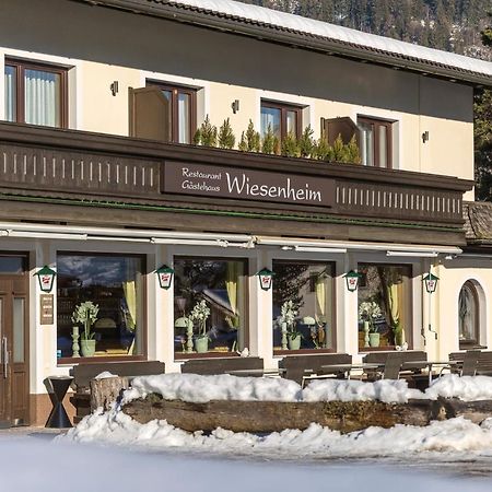 Restaurant Gaestehaus Wiesenheim Uderns Exterior photo